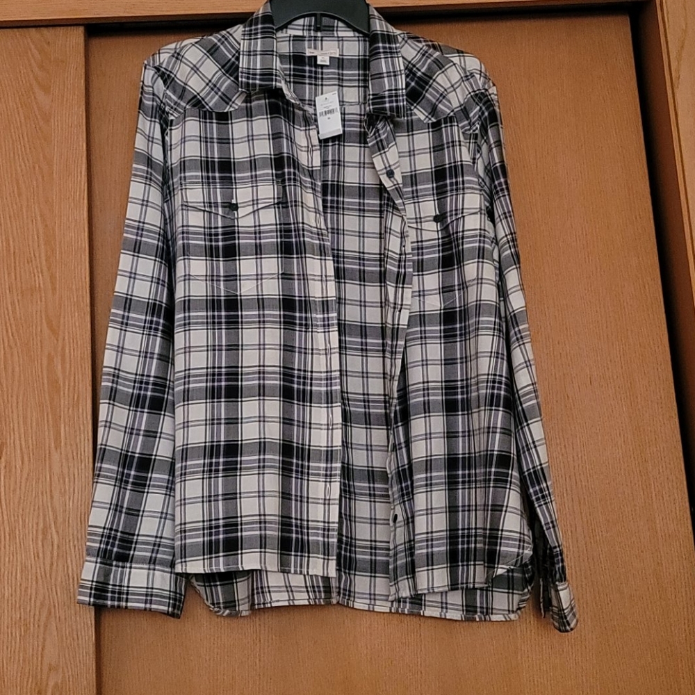 Gap shirt